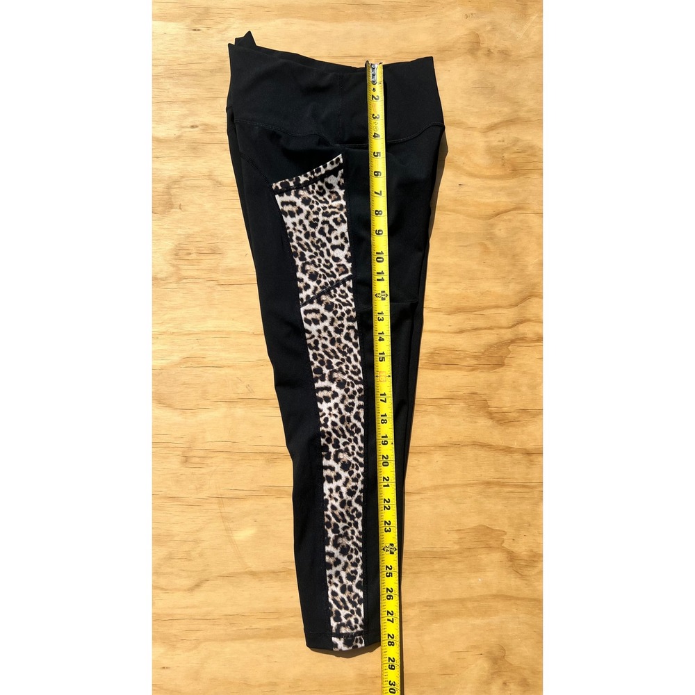 Zyia Active Black Leopard Print Side Pocket Leggings Capri High Waist Size 8-10 - Picture 5 of 5